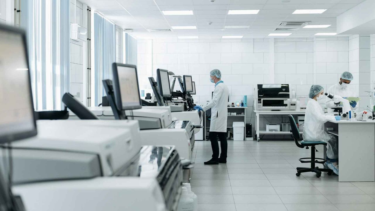 persons working in pharma tech